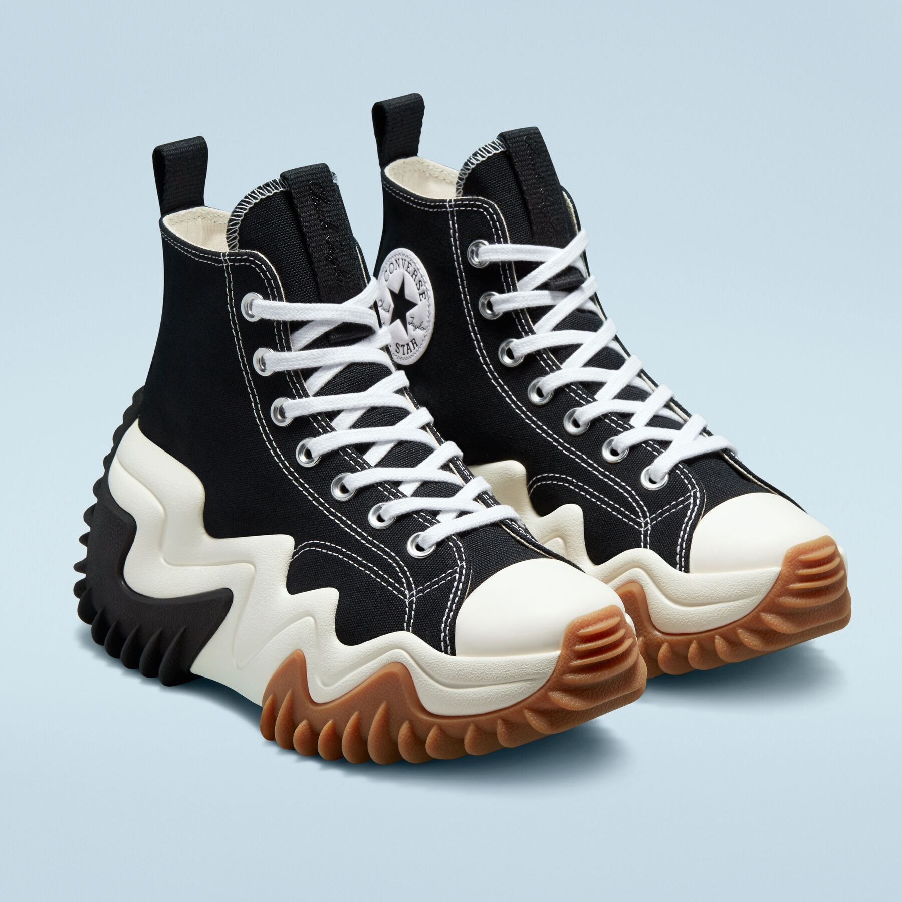 ランスターハイクの新型 Converse Run Star Motion ランスターモーションが話題です