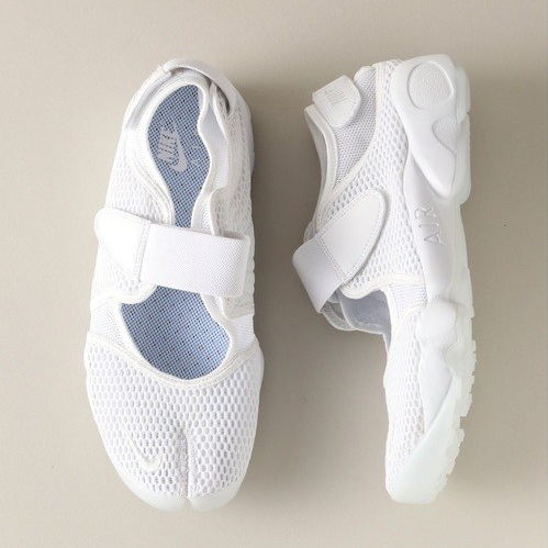 Nike Air Rift エアリフト おすすめコーデ 18選 人気のレディーススニーカーサンダル