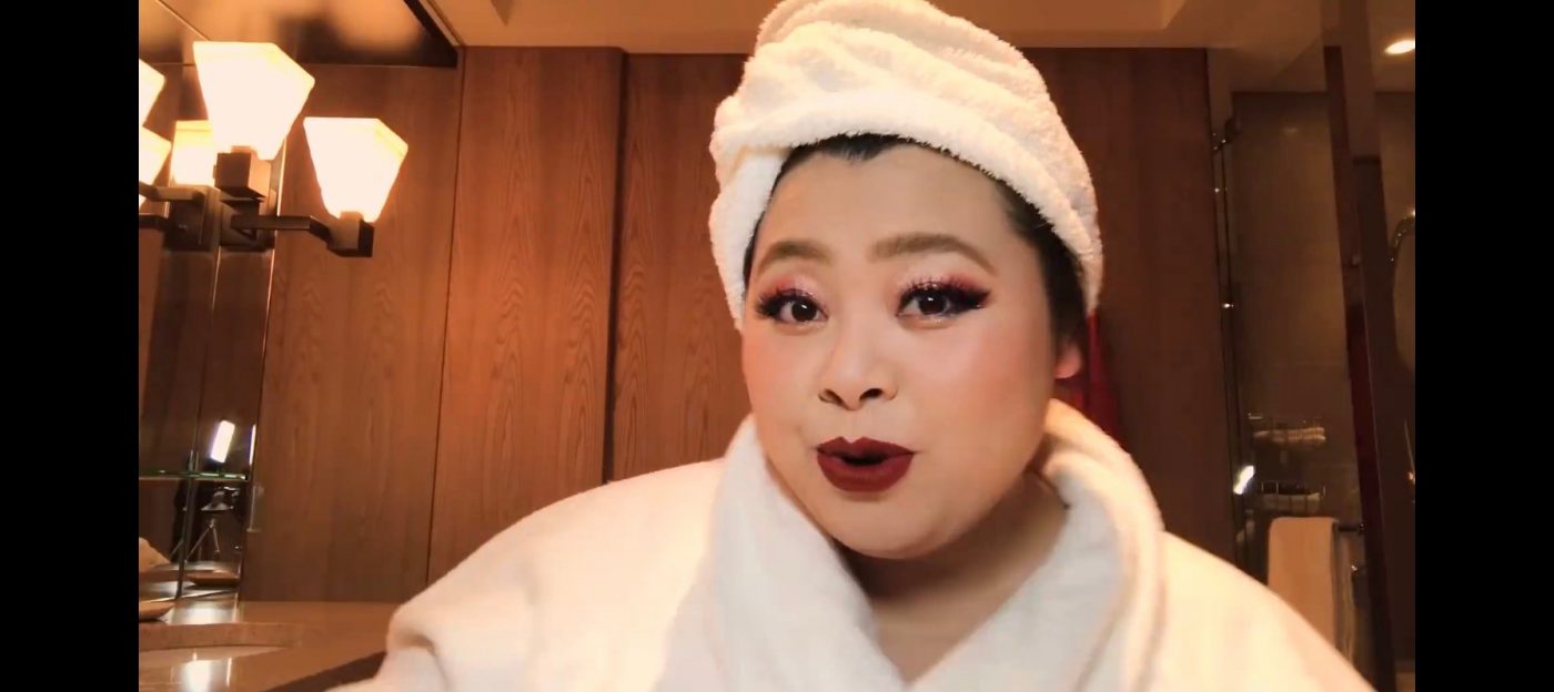 Naomi Watanabe’s Guide to Glitter Eyes and Bold Lips Beauty Secrets Vogue-14