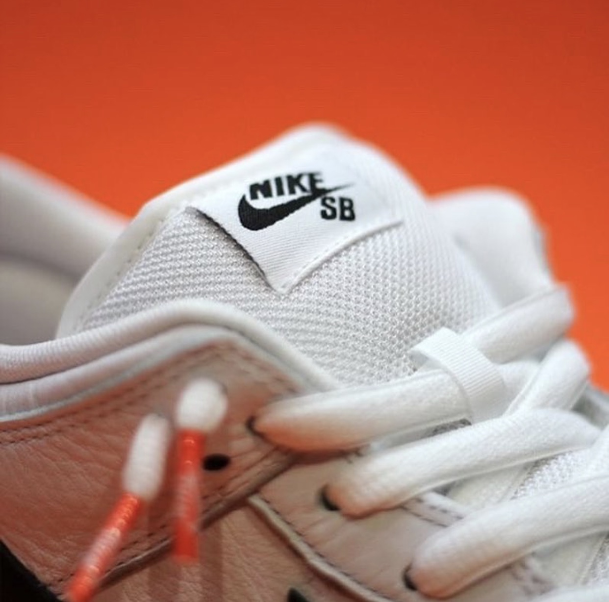 Nike-SB-Dunk-Low-Orange-Label-White-Gum-Release-Date-3 (1)