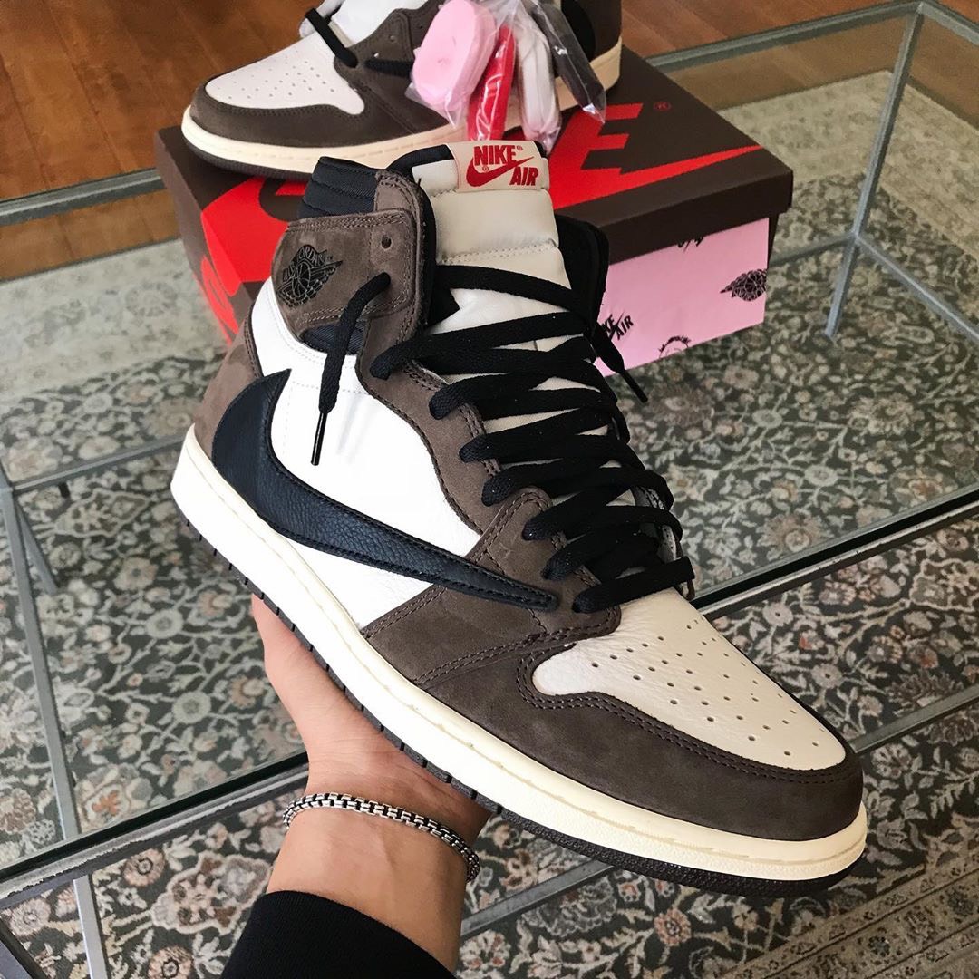 2023人気 Jordan Brand（NIKE） - Travis Scott Air Jordan 1 トラビス