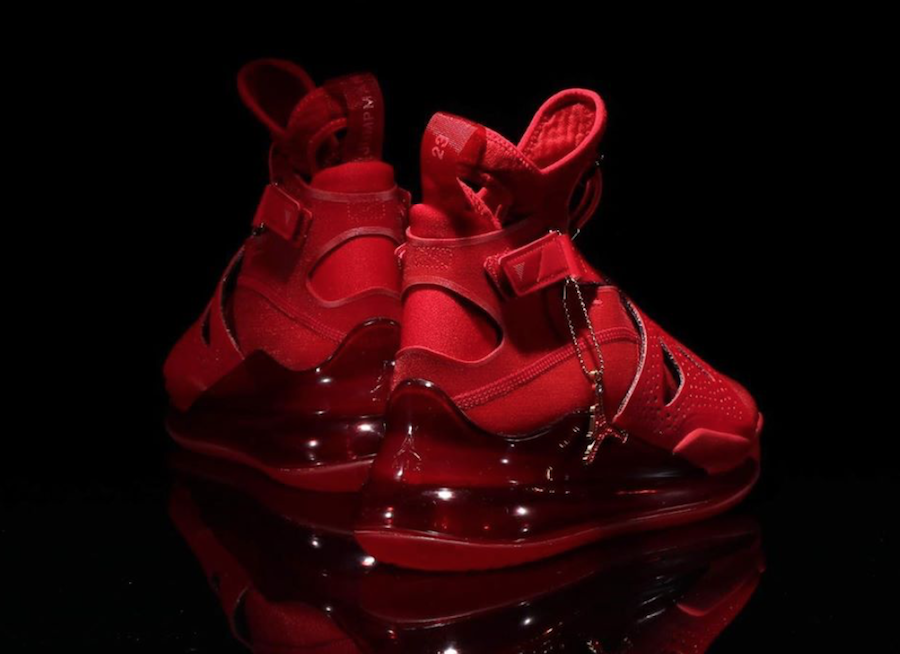 jordan air latitude 720 red