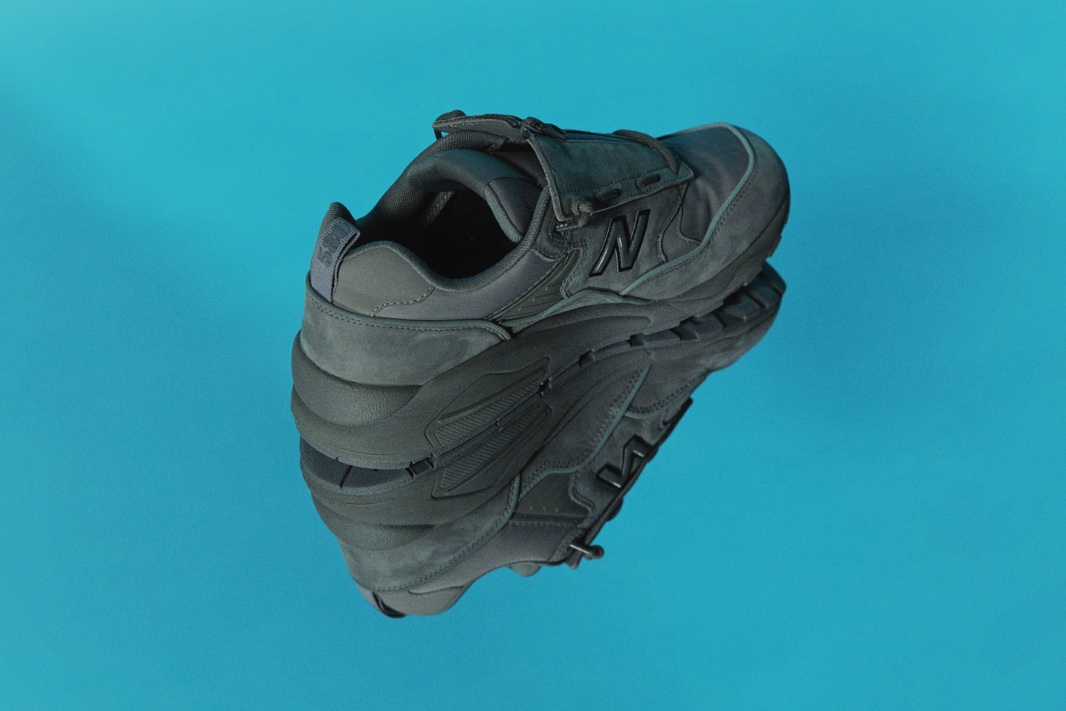 BEAMS x Mita Sneakers x New Balance CMT580 Grey-04