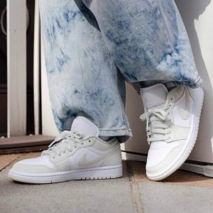 jordan low spruce aura