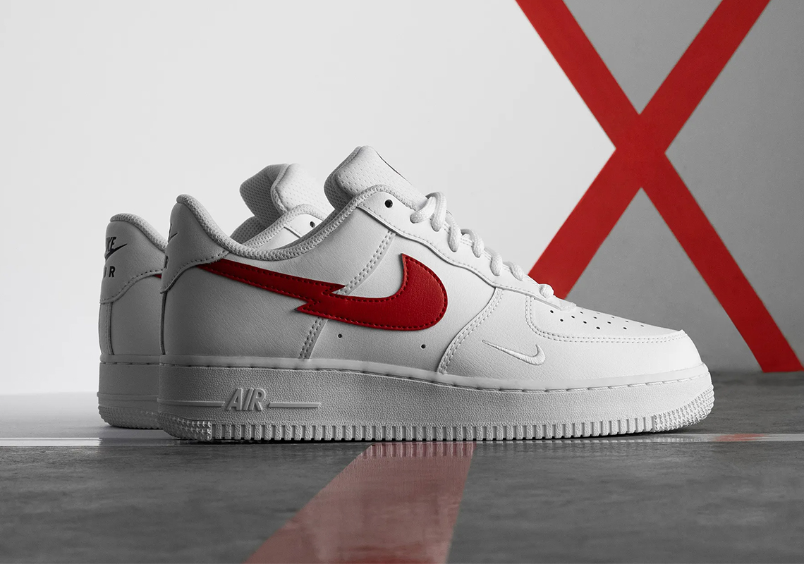 nike air force 1 swoosh on tour