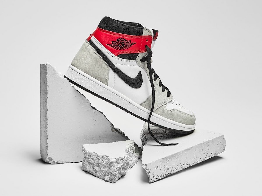 Nike Air Jordan 1 Hi OG “Light Smoke Grey”】ナイキ エア ジョーダン 
