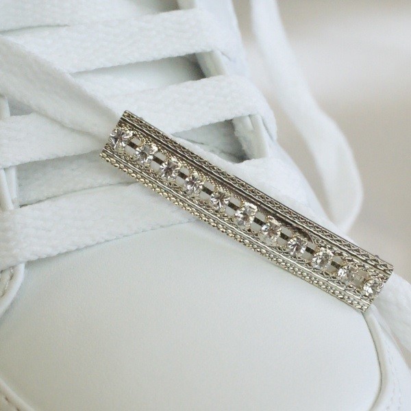 Shoe pierce sneaker accessory How to シューピアス スニーカー アクセサリー 付け方 2