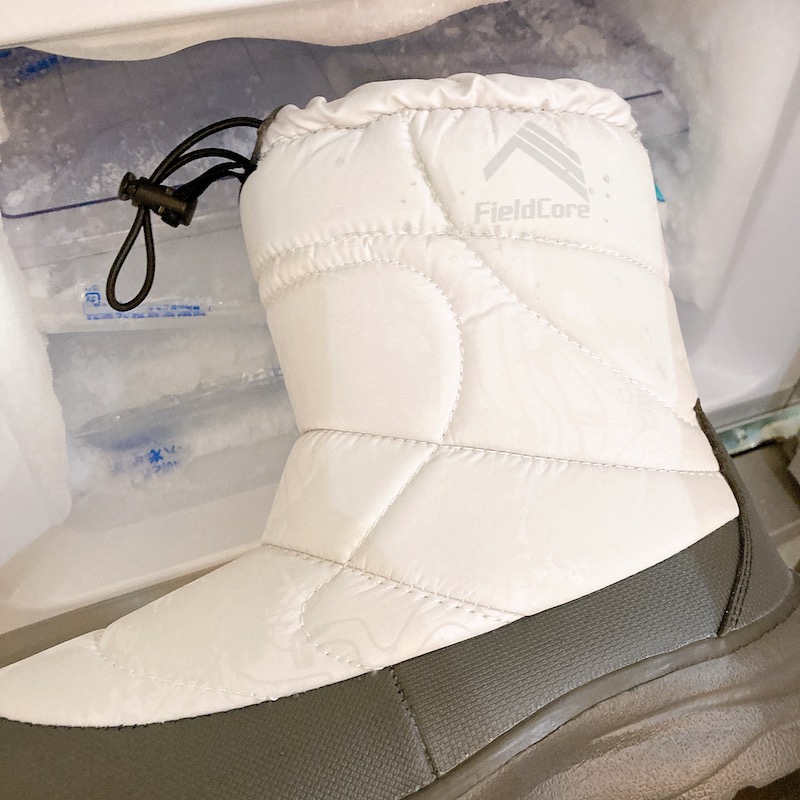 ワークマン防寒ブーツケベック2021の新作：ホワイトゴースト（冷凍庫に入れる前）