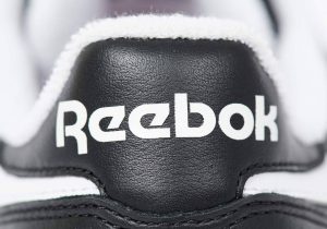 パレス スケートボード × リーボック クラシック レザー ポンプ / ブラック Palace-Winter-Reebok-pump-black-heel-logo-closeup
