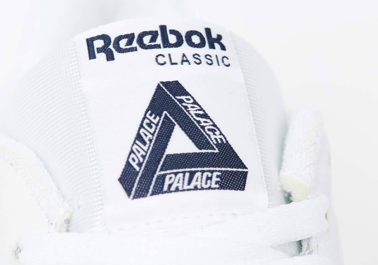 パレス スケートボード × リーボック クラシック レザー ポンプ / ホワイト Palace-Winter-Reebok-pump-white-tongue-logo-closeup