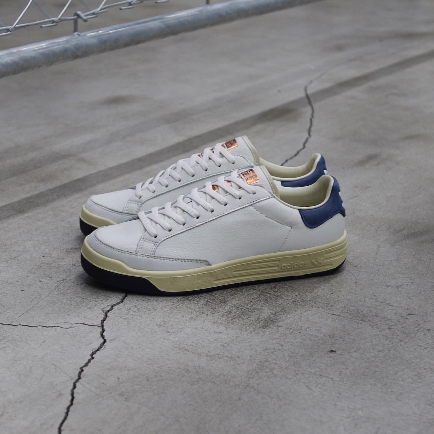 ãadidas Consortium Rod Laver âLeather Packâãã¢ãã£ãã¹ ã³ã³ã½ã¼ã·ã¢ã  ã­ããã¬ã¼ãã¼ 