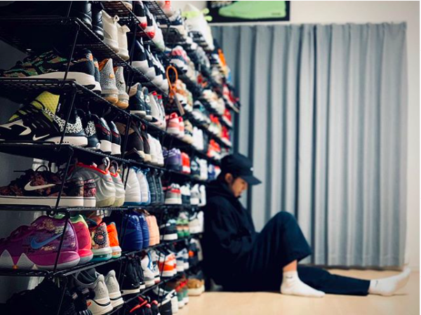 スニーカー収納術 100均でも買える便利な収納グッズも紹介