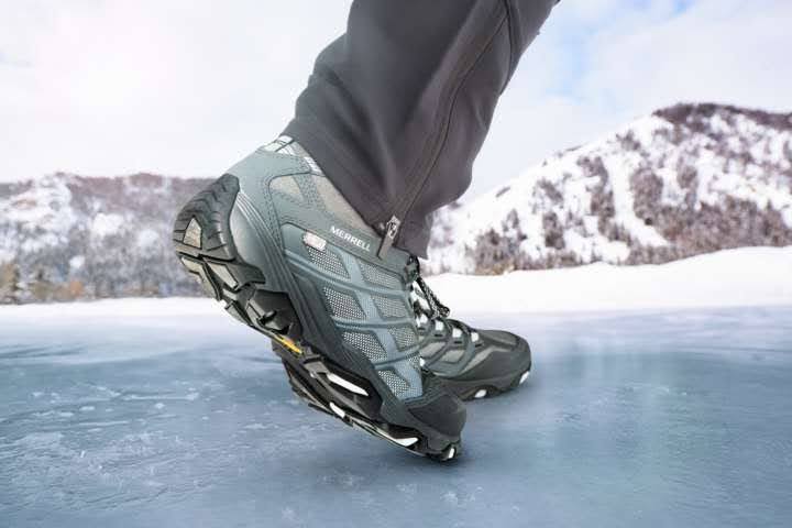 雪の日のおすすめスニーカー 滑りにくく防水 防寒してくれるおしゃれな機能靴まとめ