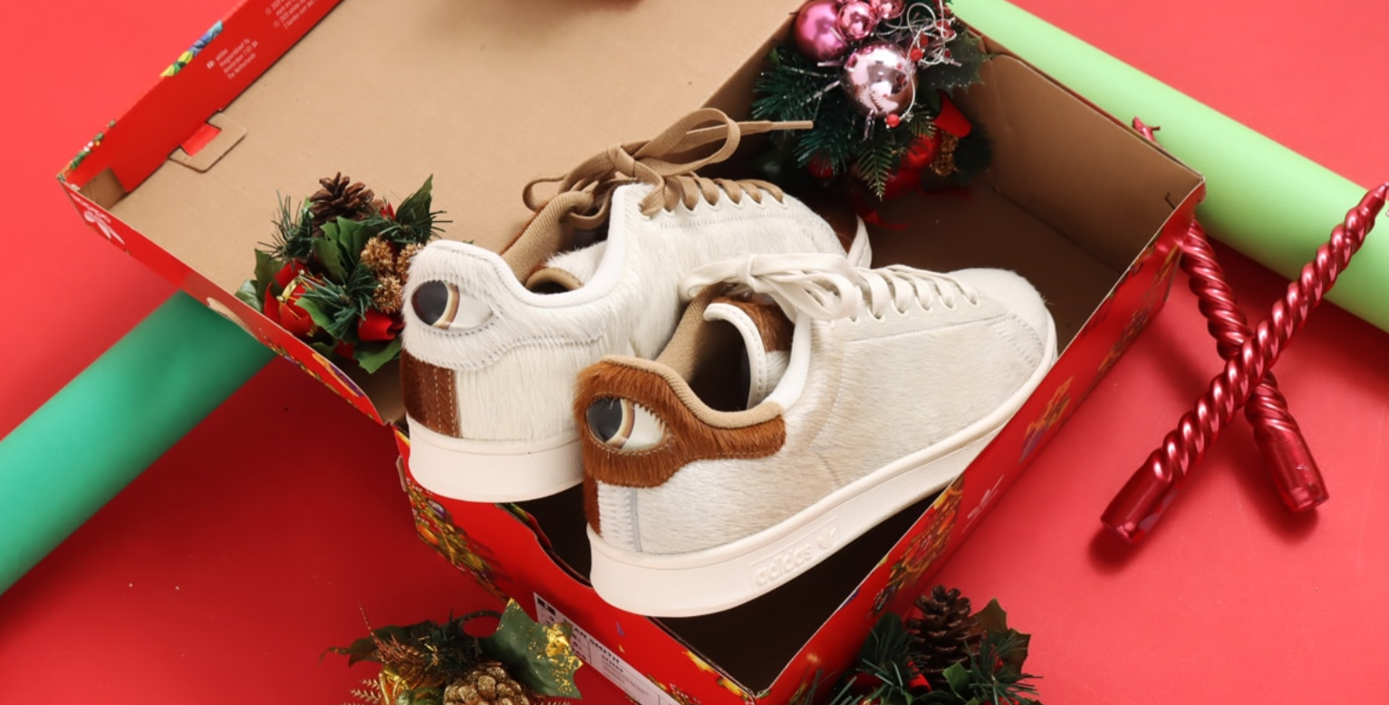 グレムリンズ x アディダス スタンスミス "クリスマスモンスター"-adidas-originals-stan-smith-christmas-monster-s42669-gremlins-mogwai-furry-hairy-xmas-look