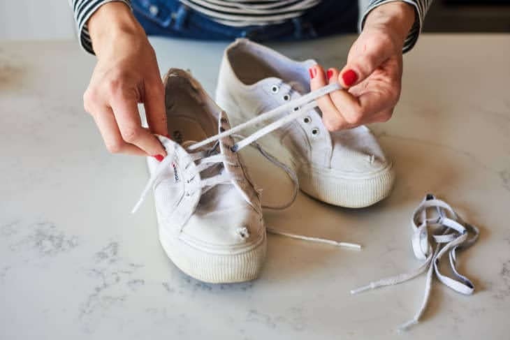 スニーカー 洗い方 ケア 方法 おすすめ white-sneakers-how-to-wash