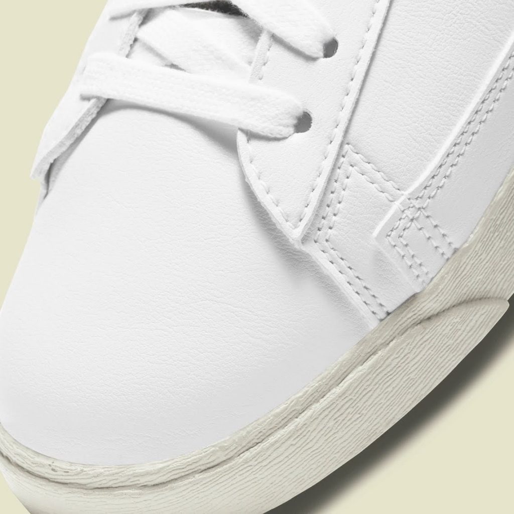 ナイキ ブレーザー ロー "リサイクルウール"/ ホワイト Nike-Blazer-Low-W-DA4934-100-toe-closeup