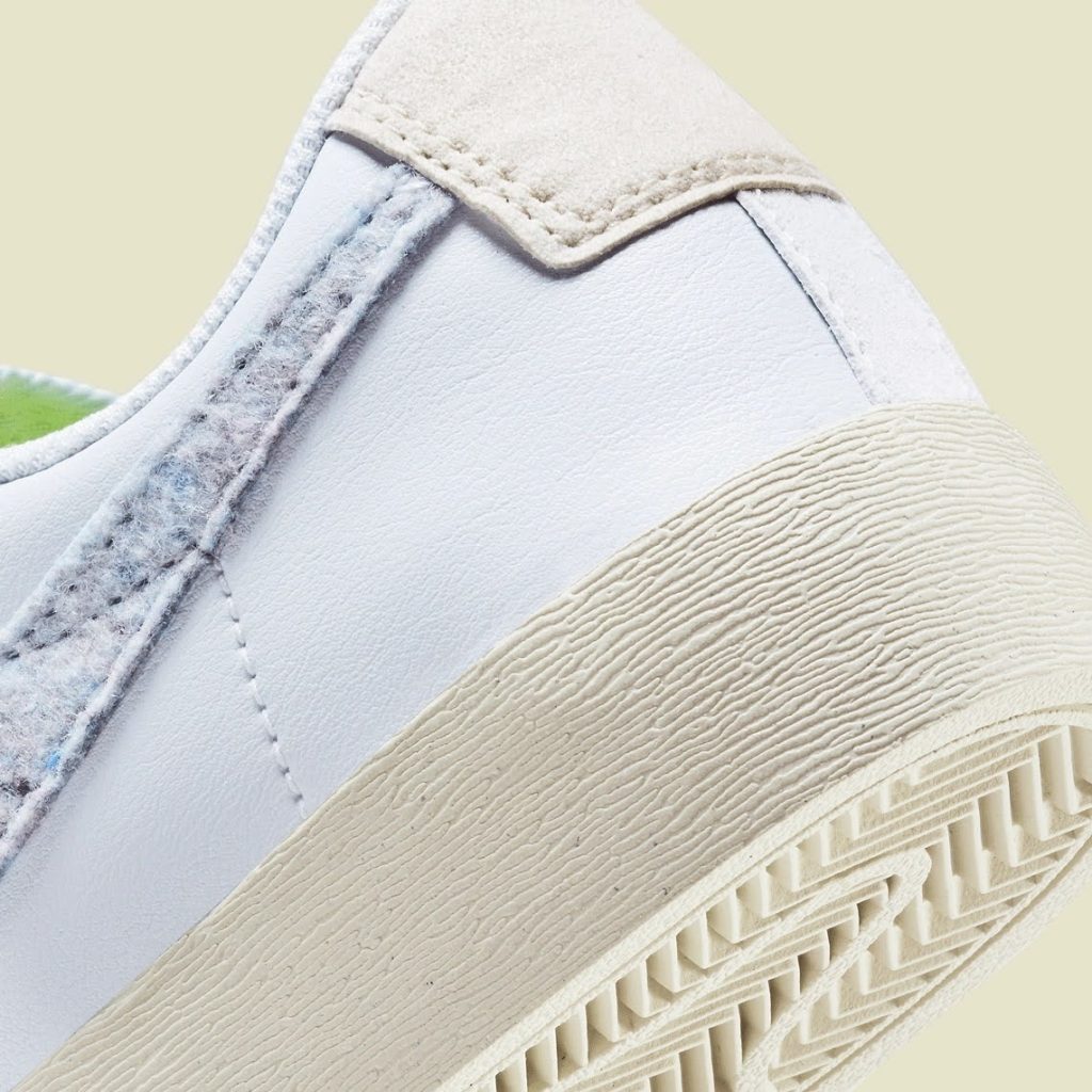 ナイキ ブレーザー ロー "リサイクルウール"/ ライト アーモリー ブルー Nike-Blazer-Low-W-DA4934-400-side-heel-closeup