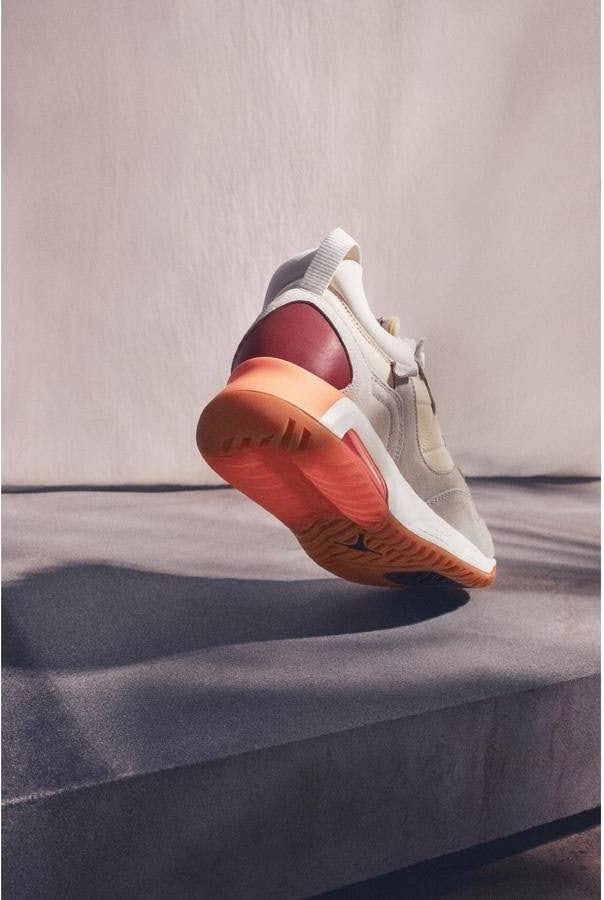 Nike-jordan-brand-ma-2-air-max-200-and-women-s-future-primal-apparel-sneaker-heel