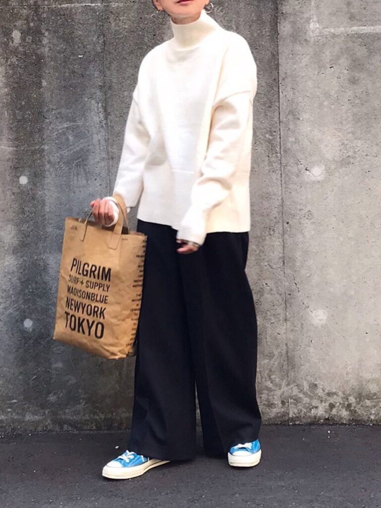 カラーハイカットスニーカー×ゆったりワイドパンツ high-cut-sneaker-ladies-style-with-wide-pants
