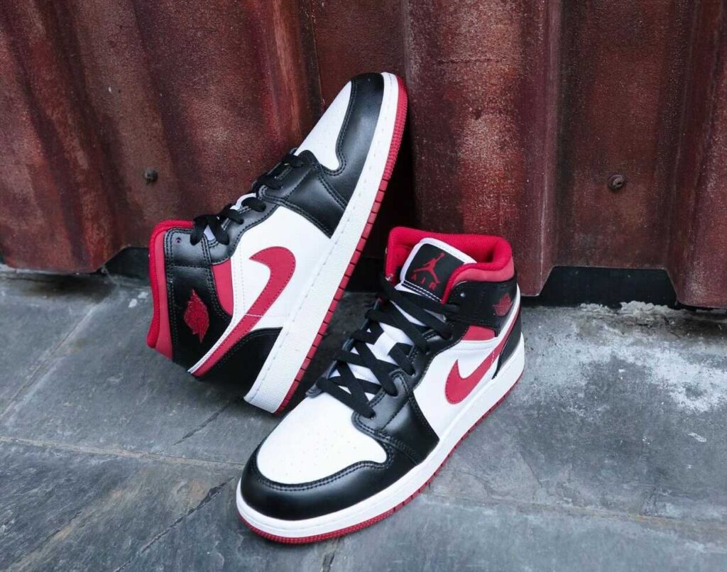 4月16日発売【Nike Air Jordan 1 Mid “WHITE/GYM RED-BLACK”】