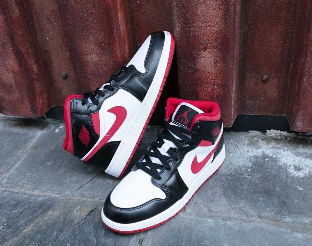 NIKE AIR JORDAN 1 MID WHITE/GYM RED-BLACK ナイキ エアジョーダン 1 ミッド ホワイト/ジム レッド-ブラック 554724-122