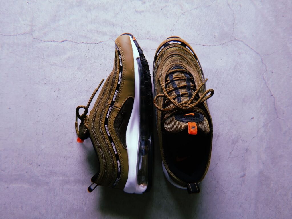 Undefeated x AM97_SNKRGIRL_1