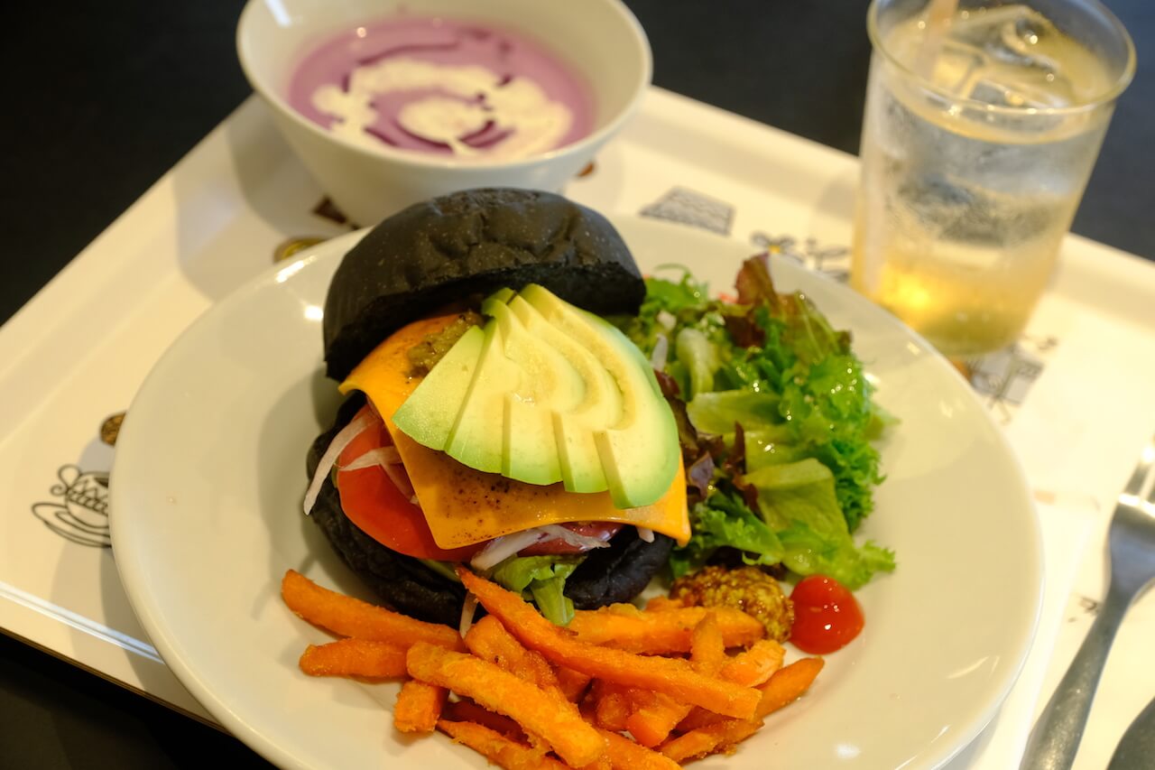 SNS Tokyo_cafe_vegan sandwich