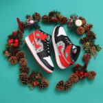 12月1日発売【Air Jordan 1 Mid GS “Holiday”】クリスマスセーターのようなホリデー最新作