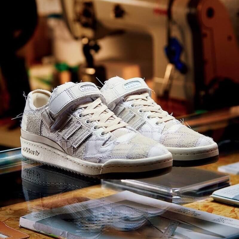 11月27日発売【RECOUTURE × atmos × adidas Originals Forum Low】2年 