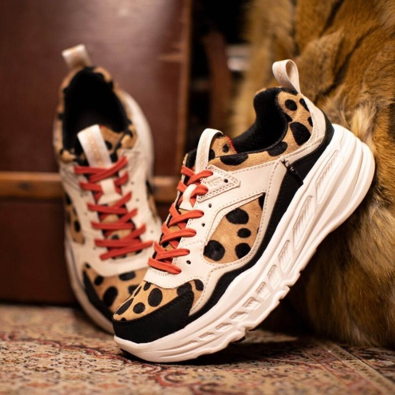 2月11日発売【UGG®x atmos CA805 CHEETAH】チーター柄のハラコ素材が