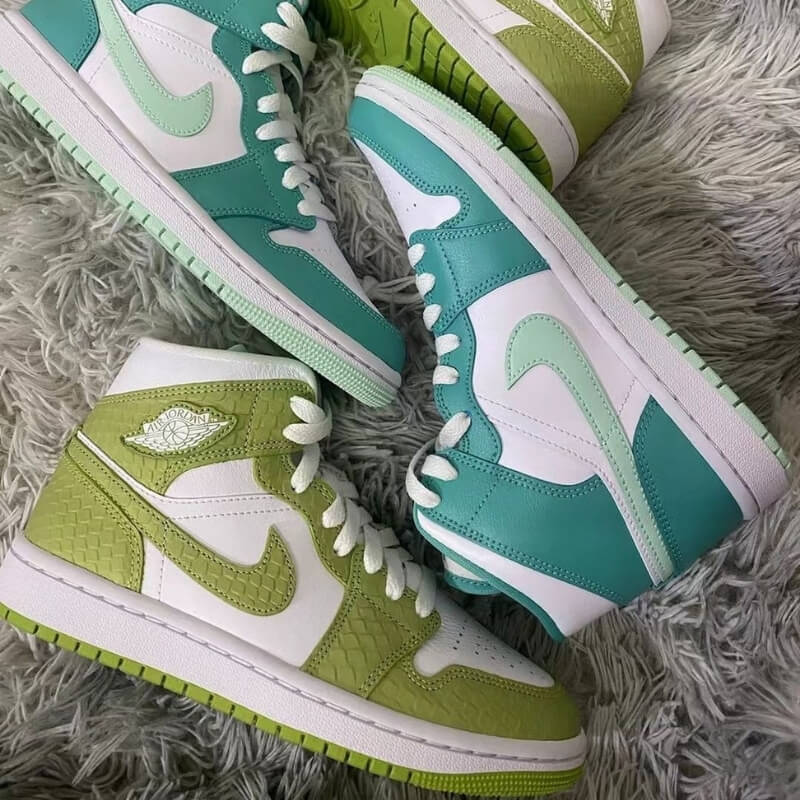 ファーストルック【WMNS Air Jordan 1 Mint Colors】異素材や