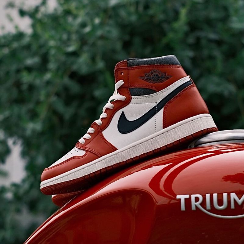 ナイキAir Jordan1 Retro High Og Chicago シカゴ-