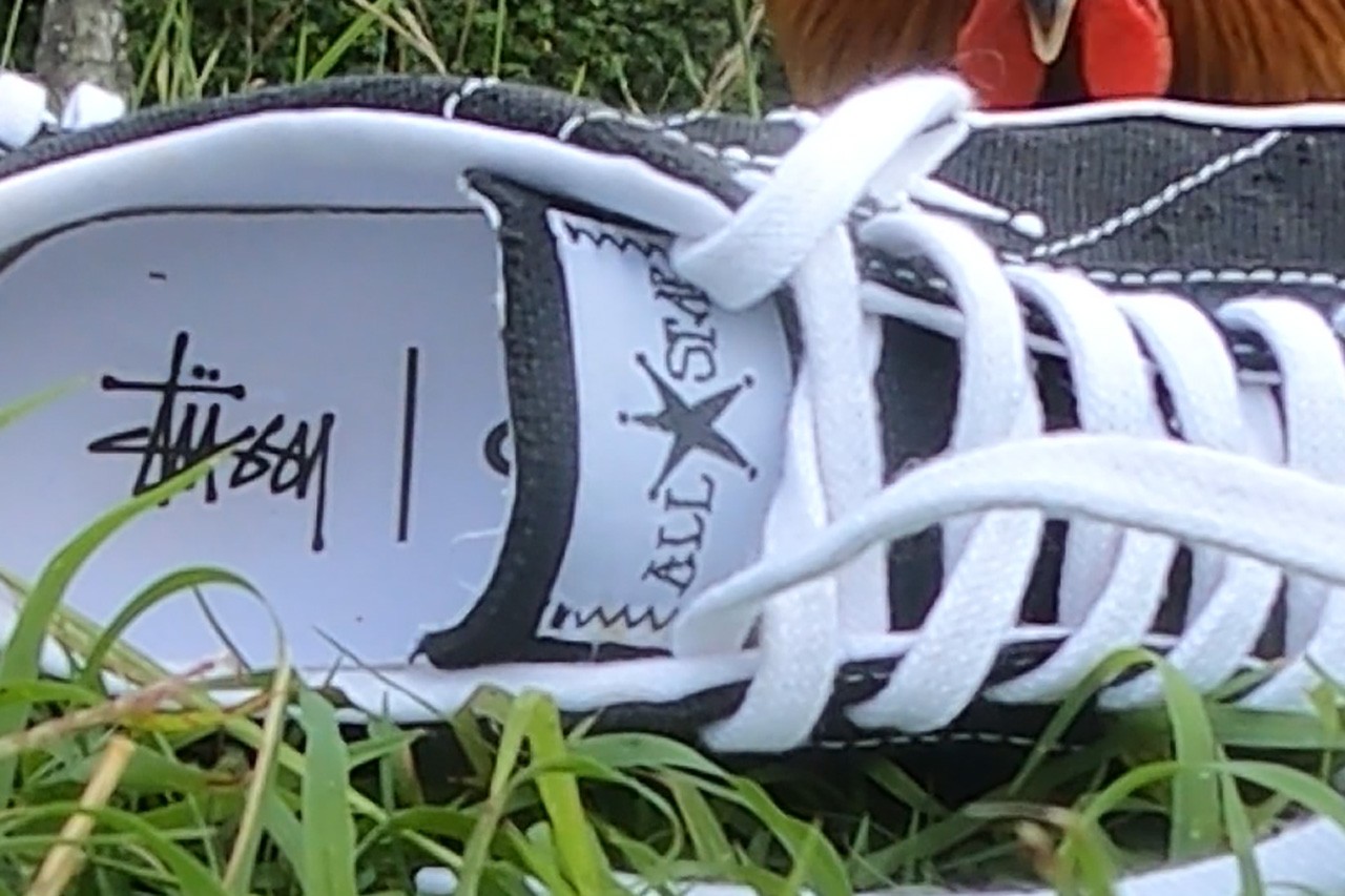 stussy-converse-one-star-upclose