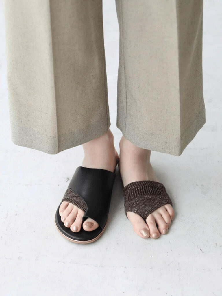 タビオ 無地ラメトングtabio-plain-glitter-tongs-socks-01