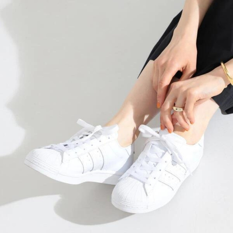夏におすすめの白スニーカー メリット 3 white-sneakers-for-summer-3