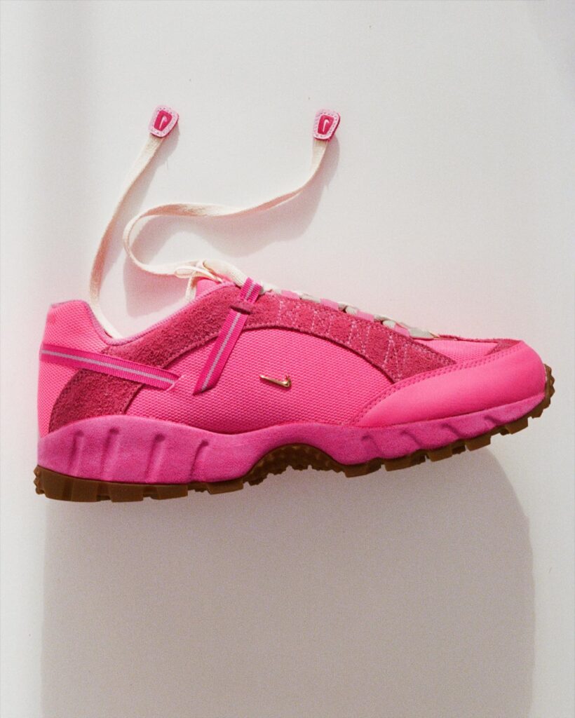 12月9日発売【Jacquemus x Nike Air Humara “Pink Flash”】ブランド10 