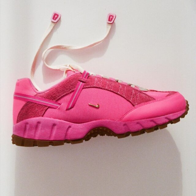 Jacquemus x Nike Air Humara “Pink Flash” ジャックムス ナイキ エアフマラ コラボ スニーカー ピンク フラッシュ