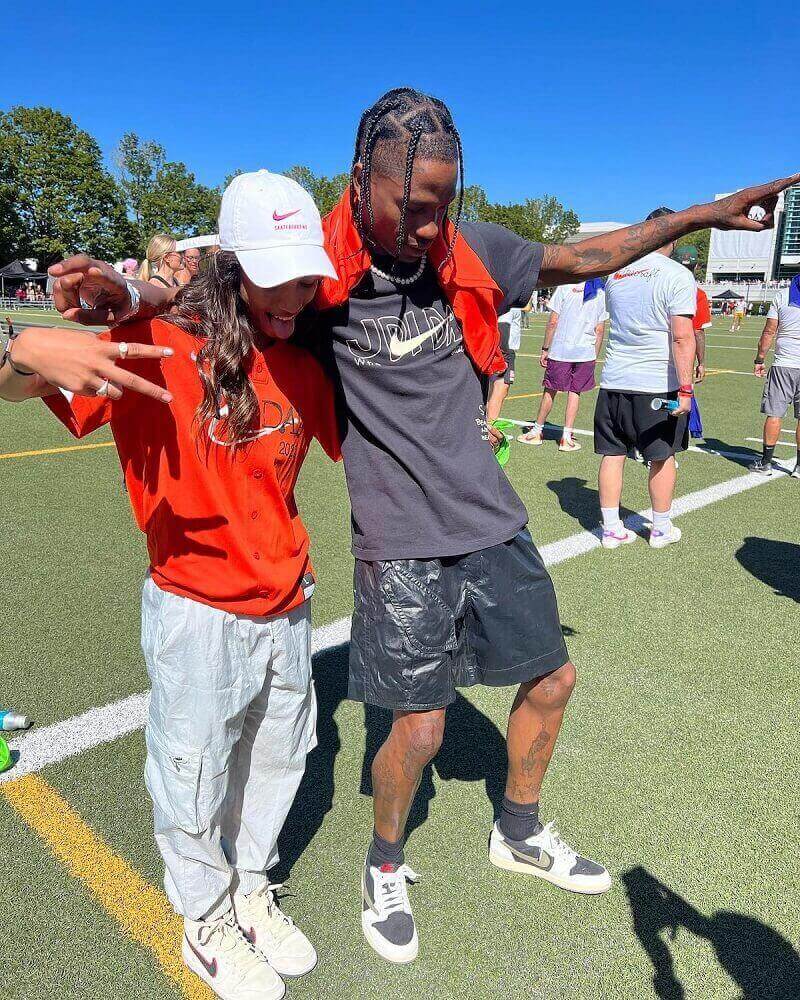 Travis Scott × Air Jordan 1 Low OG Olive