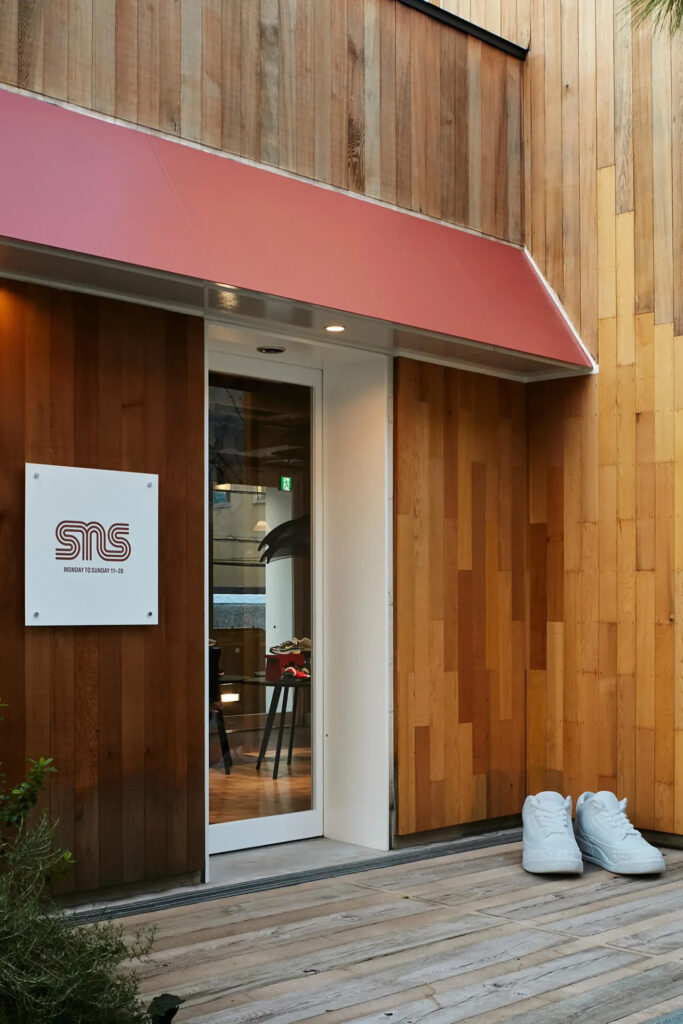 【SNS TOKYOが閉店へ】スニーカーズエンスタッフ国内唯一の店舗が営業終了