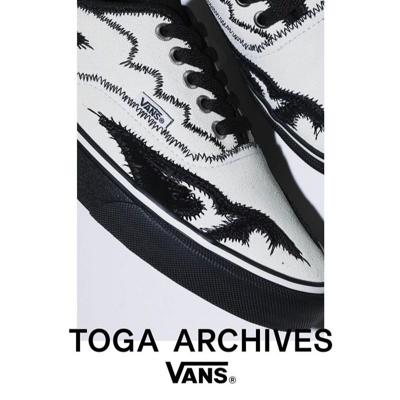 9月1日発売【TOGA x Vans Authentic 】鳥モチーフの刺繍が美しい