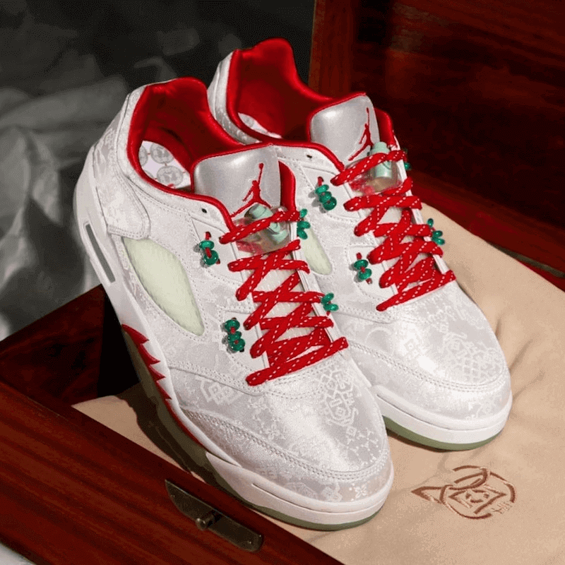 ファーストルック【CLOT x Air Jordan 5 Low “White Silk”】世界
