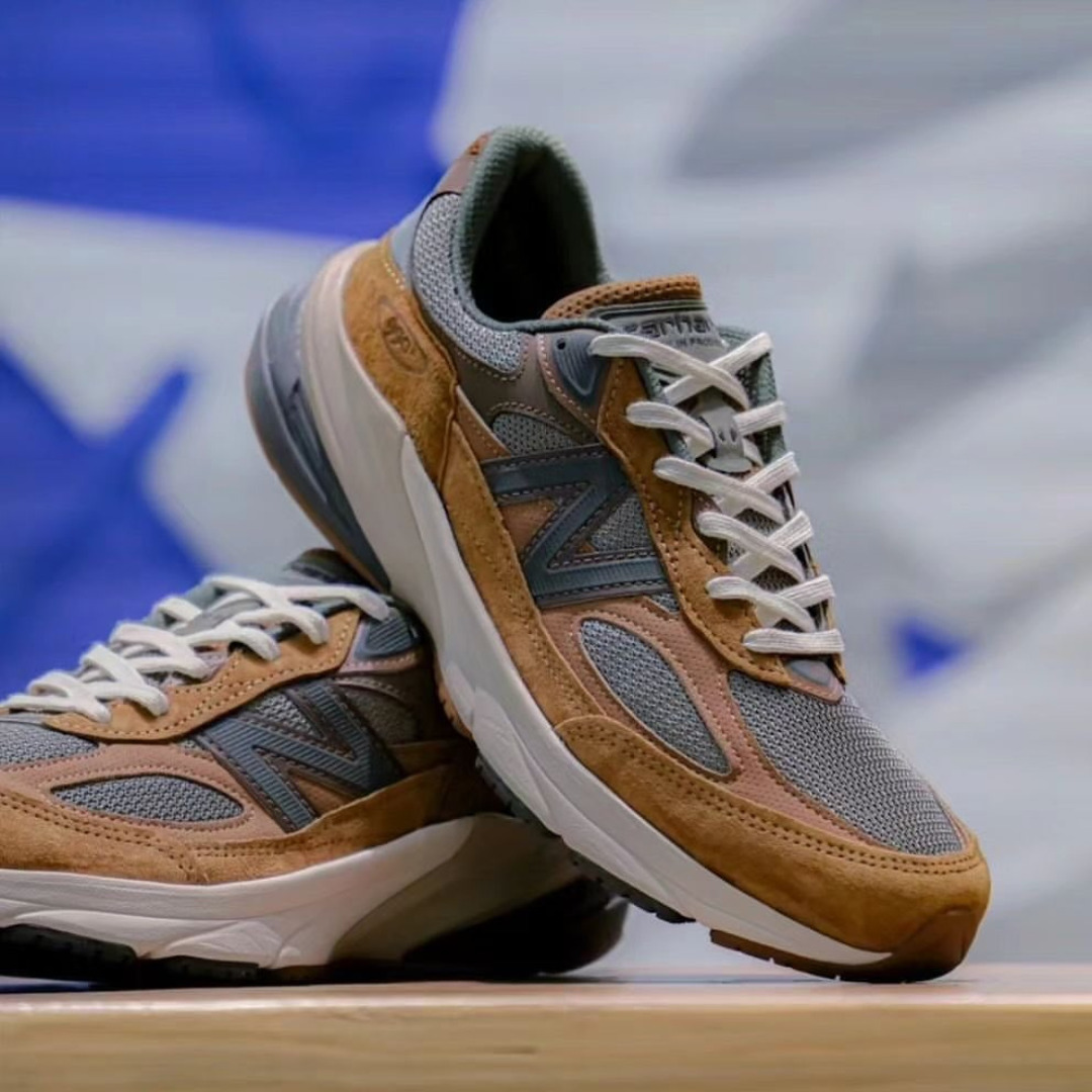 Carhartt WIP×New Balance 990v6