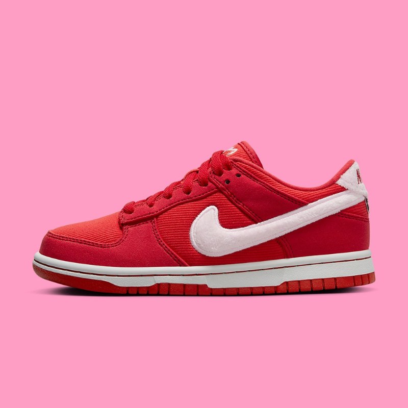 ★人気★ Nike Dunk Low Valentine's Day Nike Dunk Low 