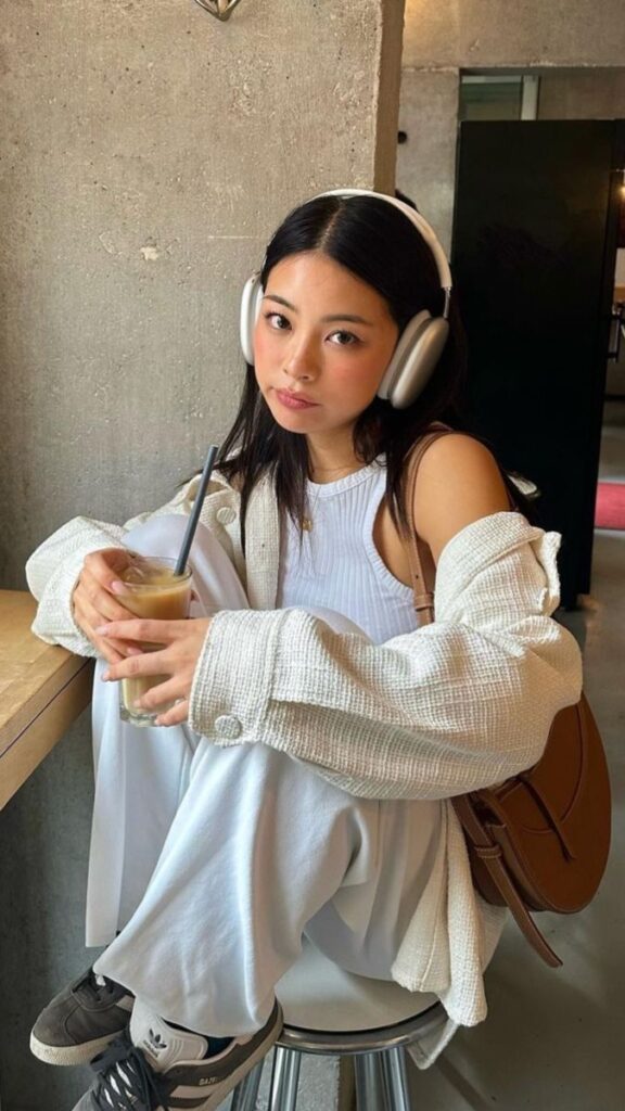 how to style headphone styling idea outfit ヘッドホン ヘッドフォン コーディネート 人気 トレンド