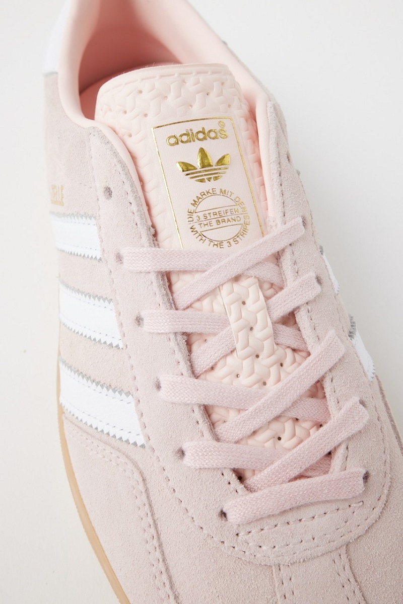 6月14日発売｜adidas OriginalsxMOUSSY “GAZELLE INDOOR W”の定価 