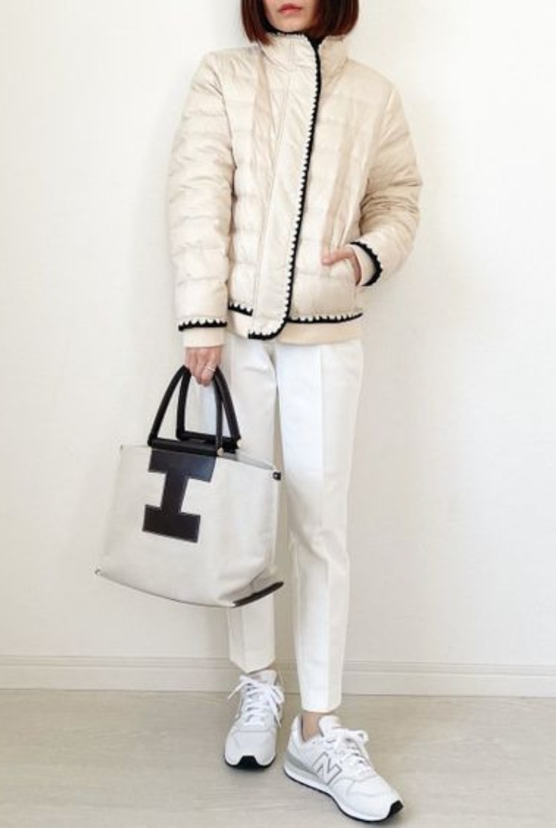 fashionable-white-sneaker-code-4