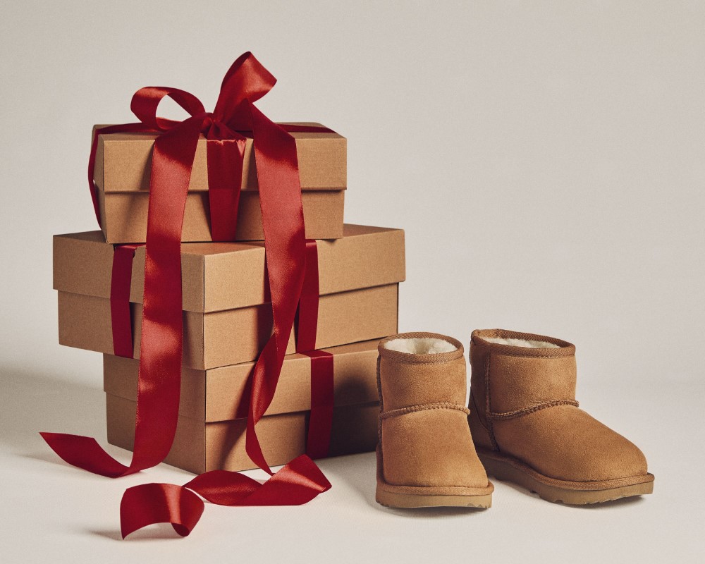 UGG® "2024 HOLIDAY コレクション"