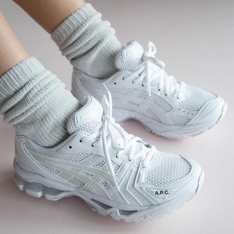 2024年発売｜A.P.C. x Asics GEL-KAYANO 14 の定価・抽選・販売店舗情報