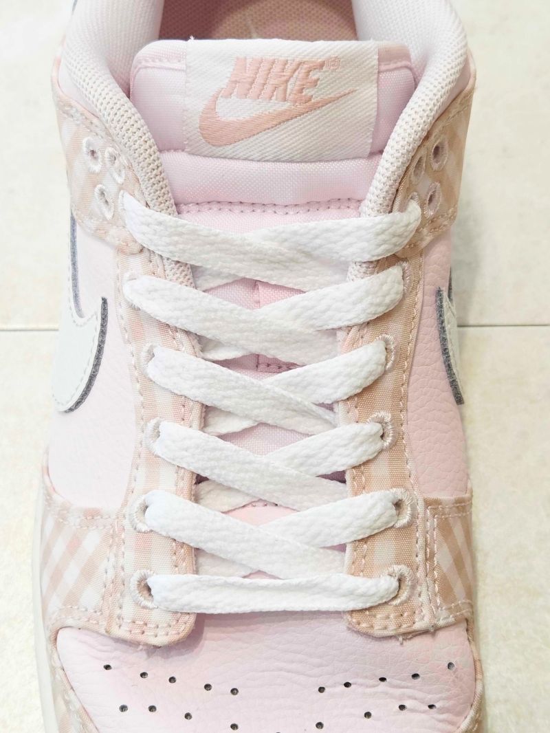 スニーカー紐を隠して魅せる＜簡単テク＞快適さとスタイルを両立したミニマルスタイル