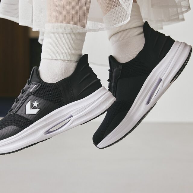 Converse SLIT SLIDE コンバース初となるハンズフリーシューズ